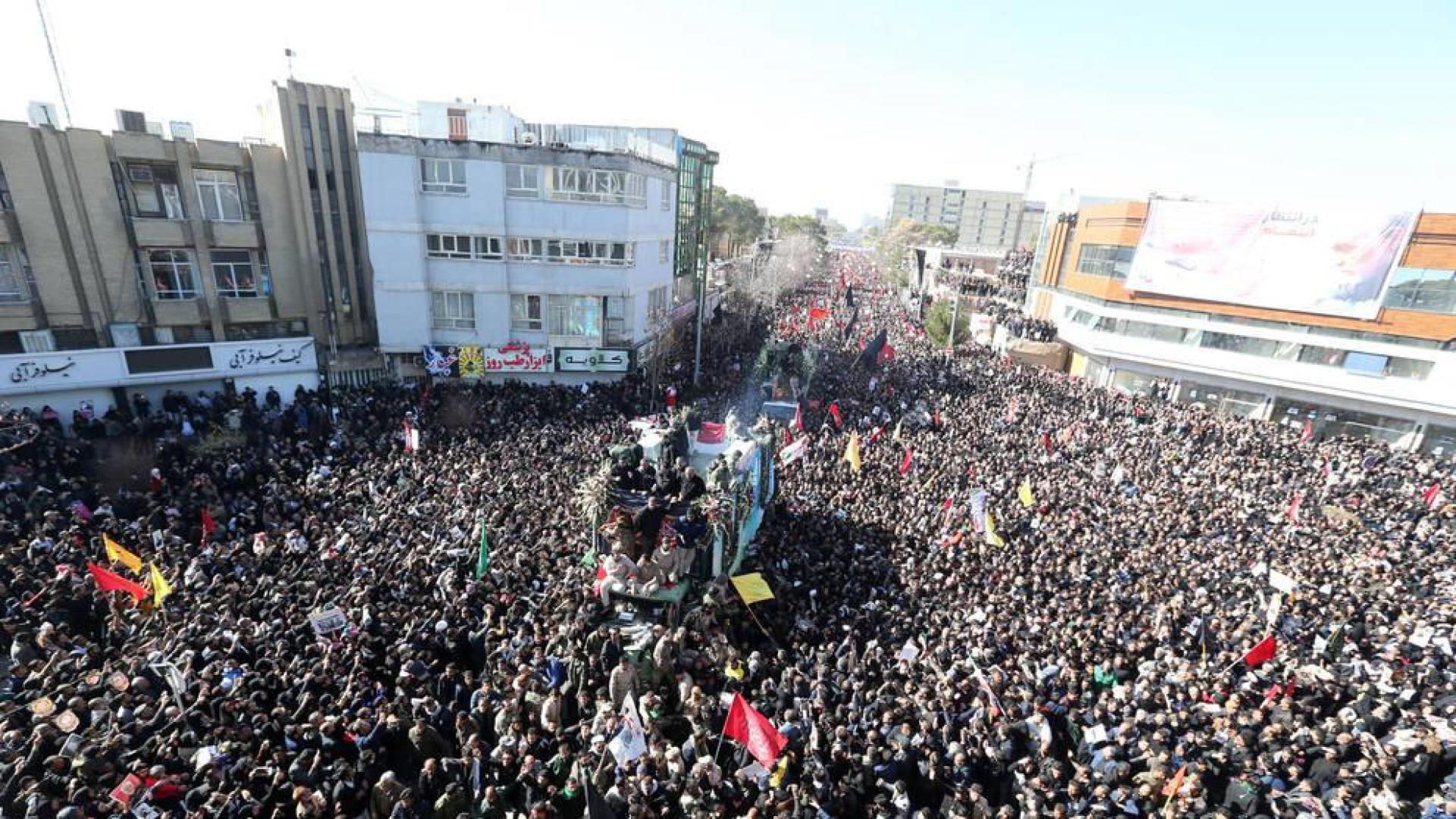 Más de 30 muertos en una estampida durante funeral de Soleimaní en Irán