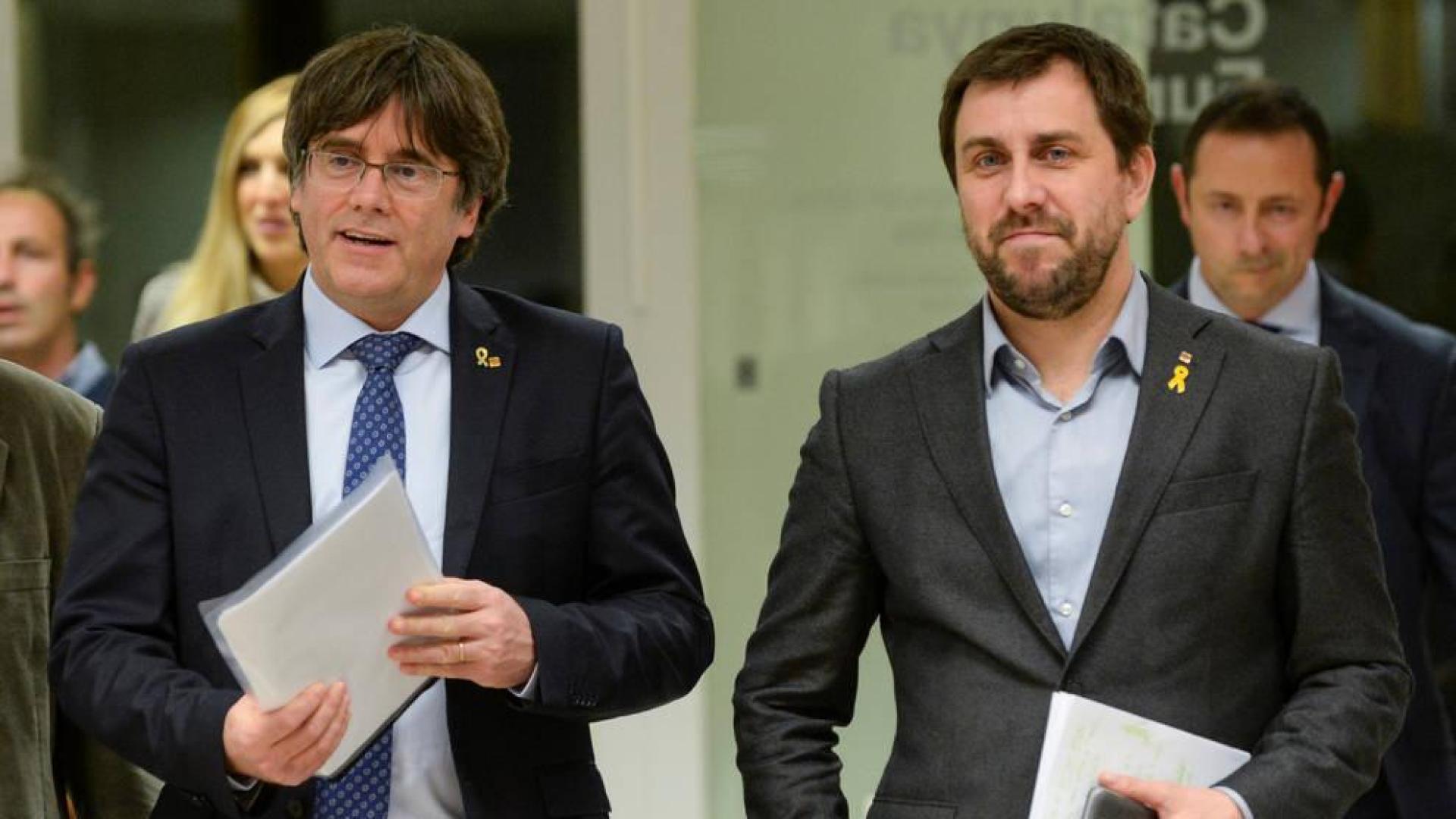La Eurocámara levanta la prohibición de acceso a Puigdemont y Comín