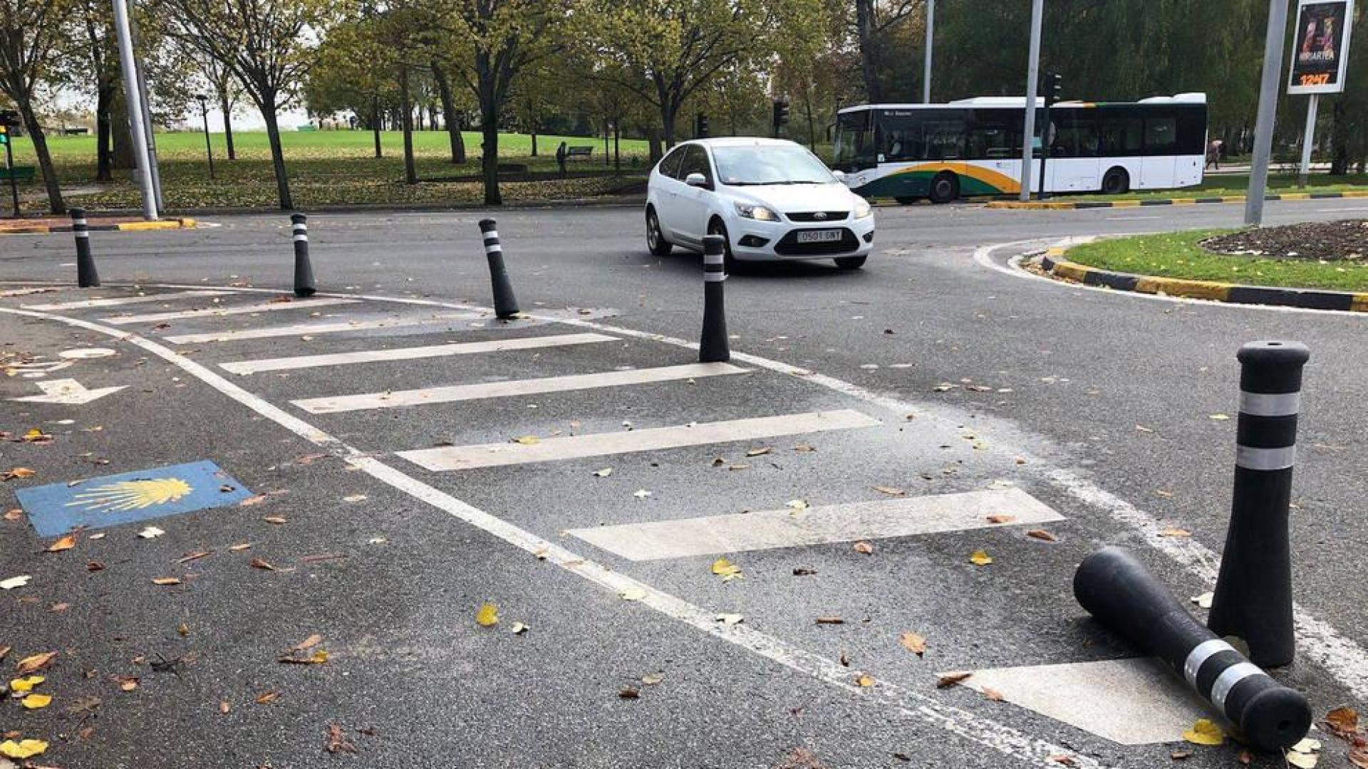 Los bolardos de Pío XII se instalaron incorrectamente “para abaratar costes”