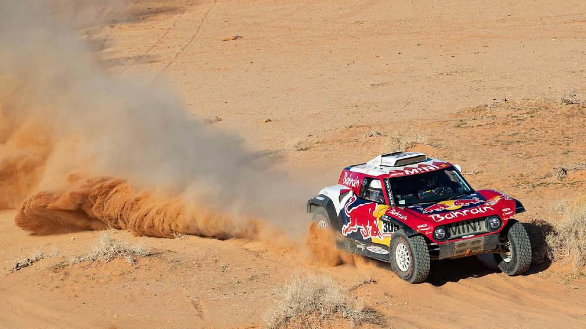 Carlos Sainz y su copiloto Lucas Cruz, durante la etapa entre Al Ula y Al Hai.