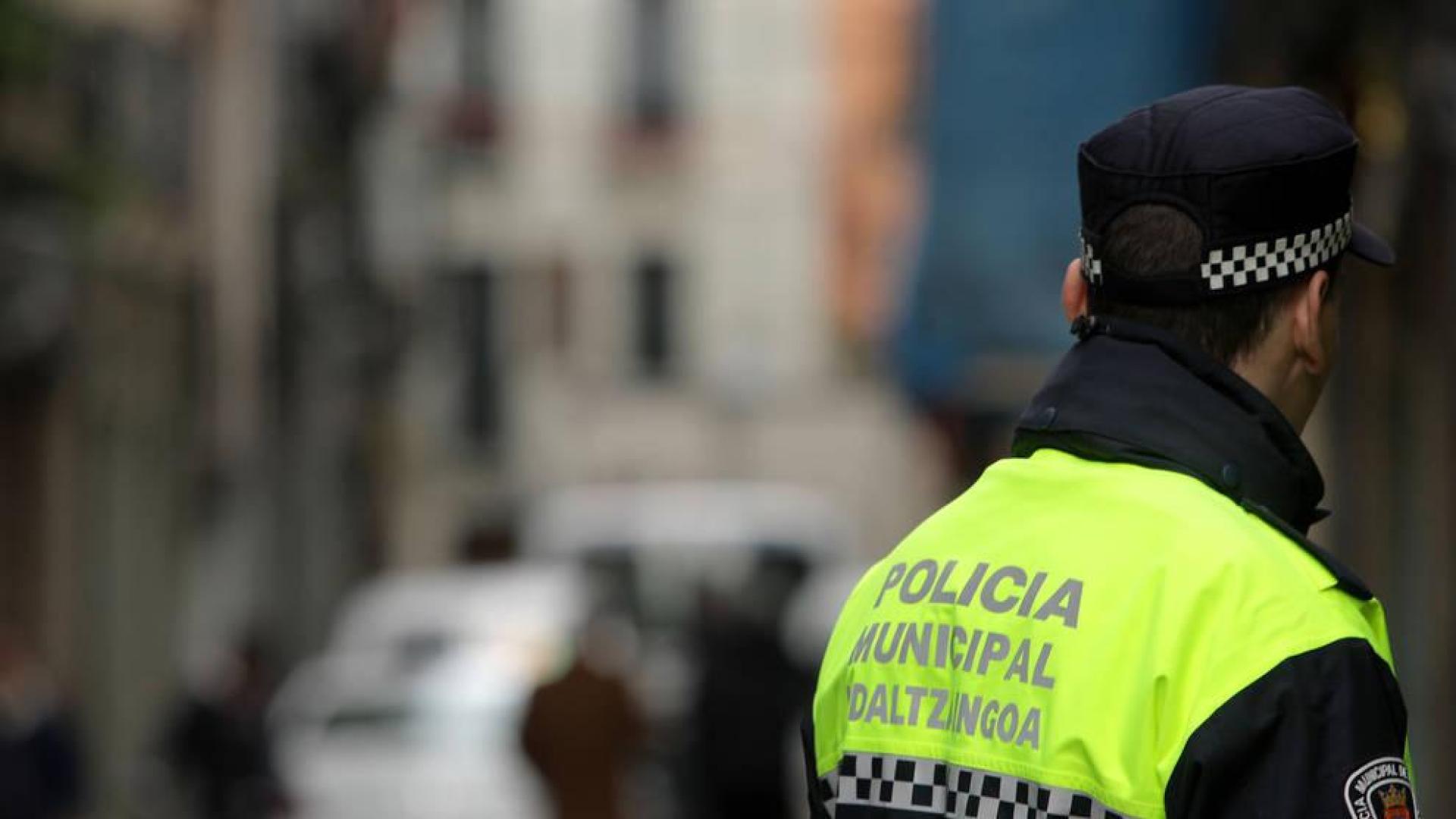 Denuncian en Pamplona a 4 establecimientos y 2 bares por vender alcohol a menores