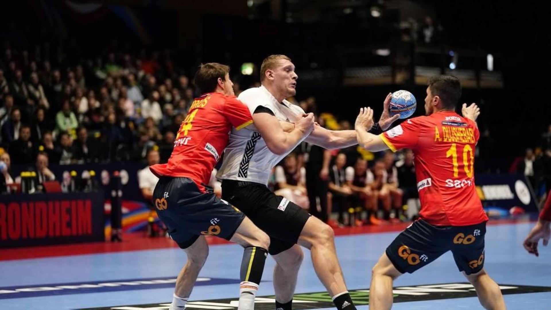 España busca allanar el camino a las semifinales en una batalla de estilos