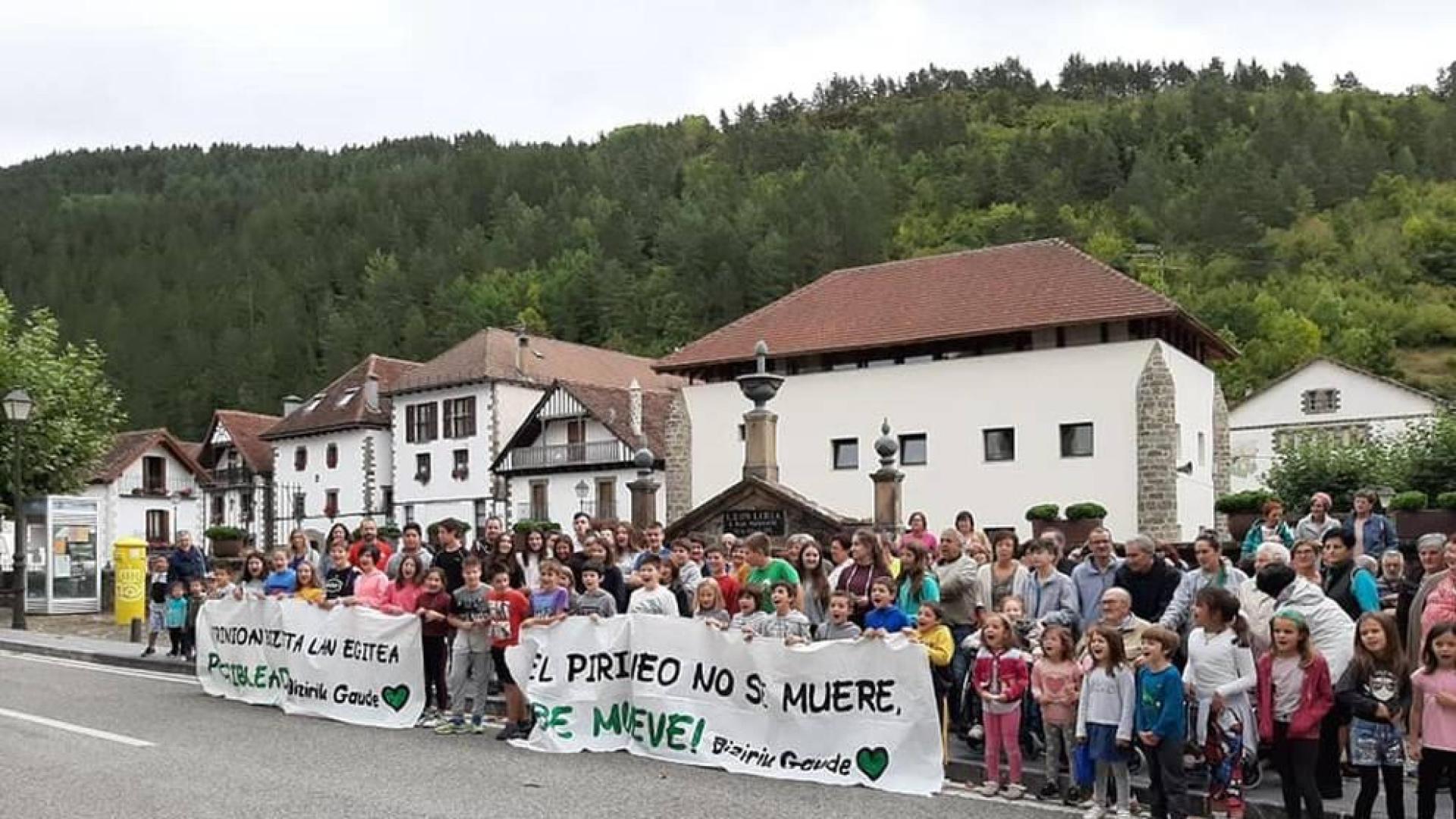 Decenas de vecinos del Pirineo, contra la despoblación