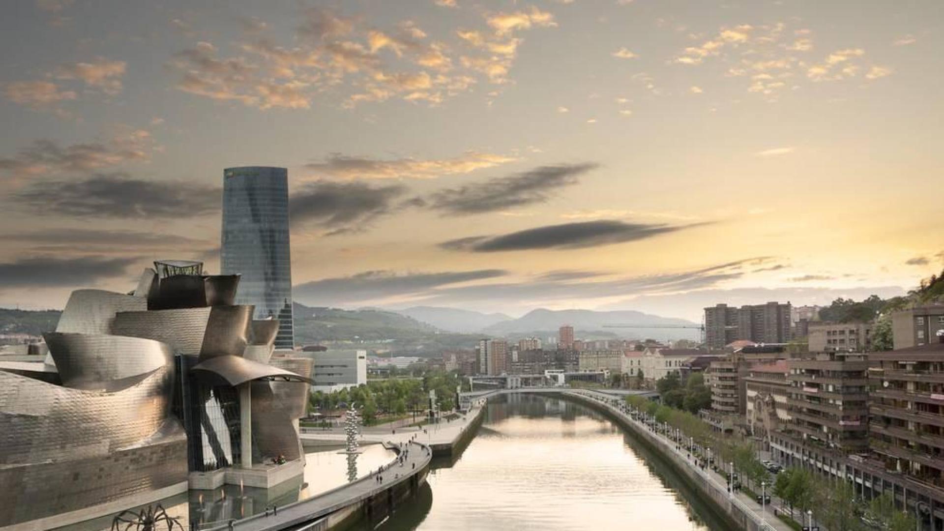 Tres triatletas, infectados en una prueba deportiva en la ría de Bilbao