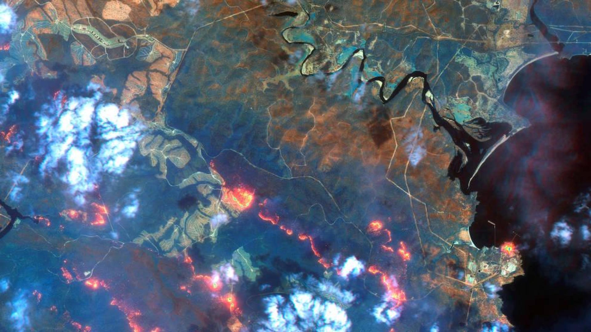 Imagen aérea de los incendios de Australia tomada desde un satélite