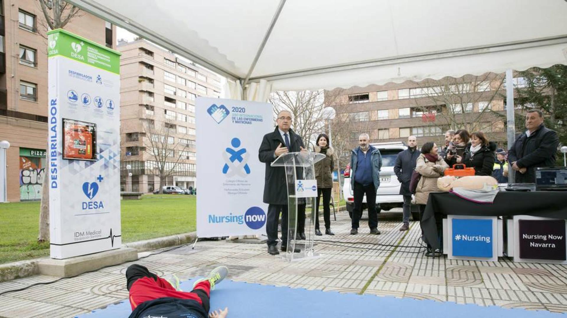 Presentada la primera torre de cardioprotección de Pamplona instalada en la calle