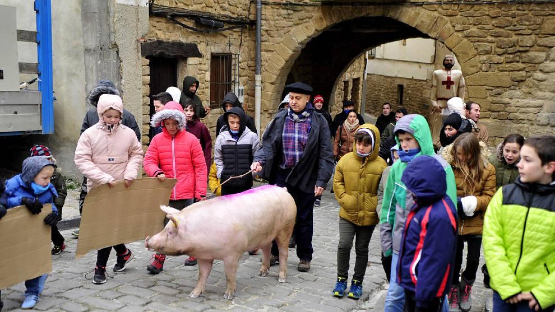 La Rifa del Cuto de San Antón en Artajona da la vuelta al mundo