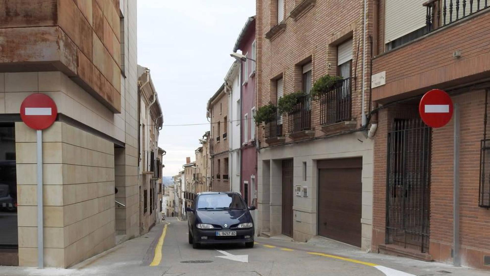 Entra en vigor la nueva señalización para mejorar la circulación de Cárcar