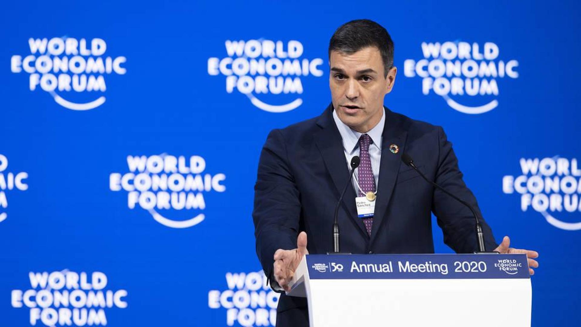 El presidente del Gobierno, Pedro Sánchez, interviene en la segunda jornada del Foro Davos, este miércoles, en Davos (Suiza).