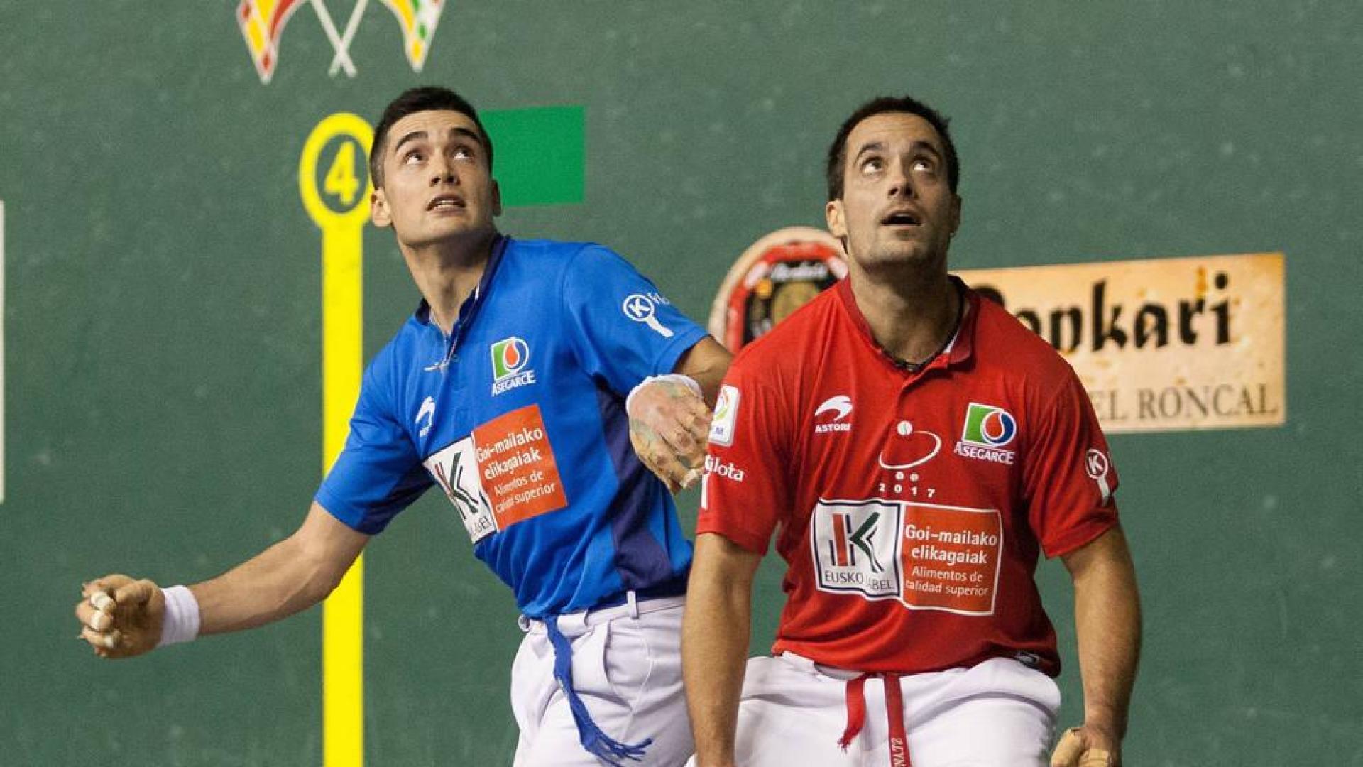 Víctor y Bengoetxea VI en un partido anterior en el Adarraga.