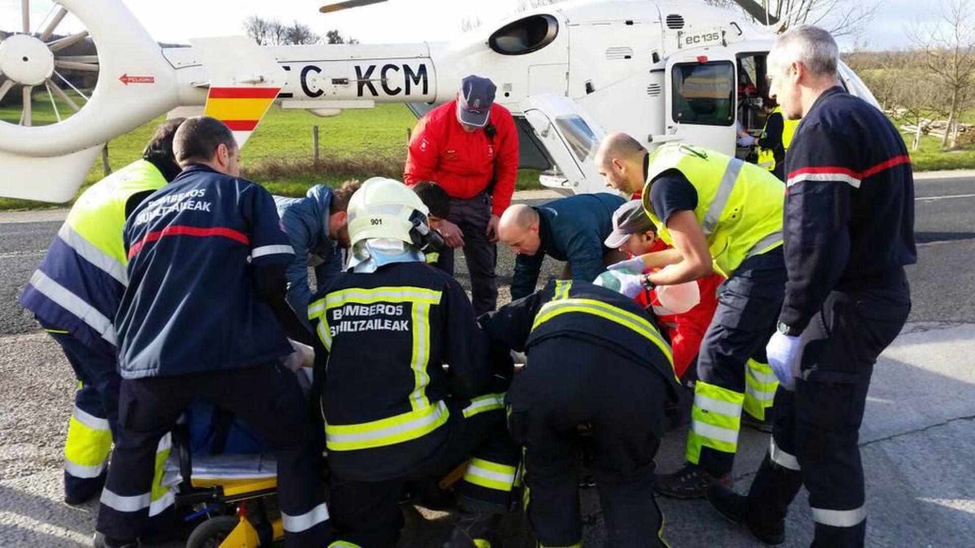 Herido grave tras sufrir un accidente laboral en Lakuntza