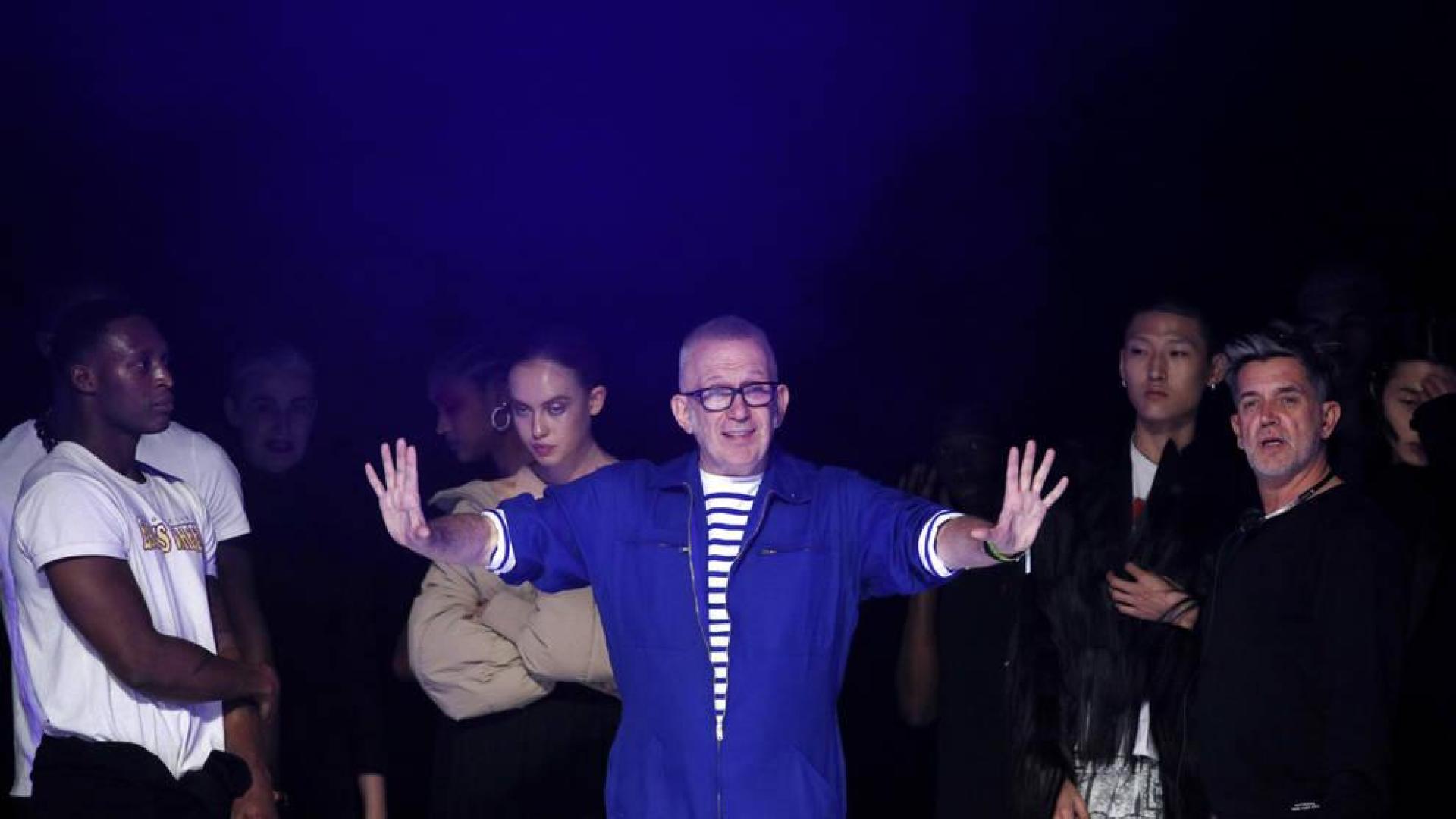 París se inclina ante Gaultier en su adiós a las pasarelas