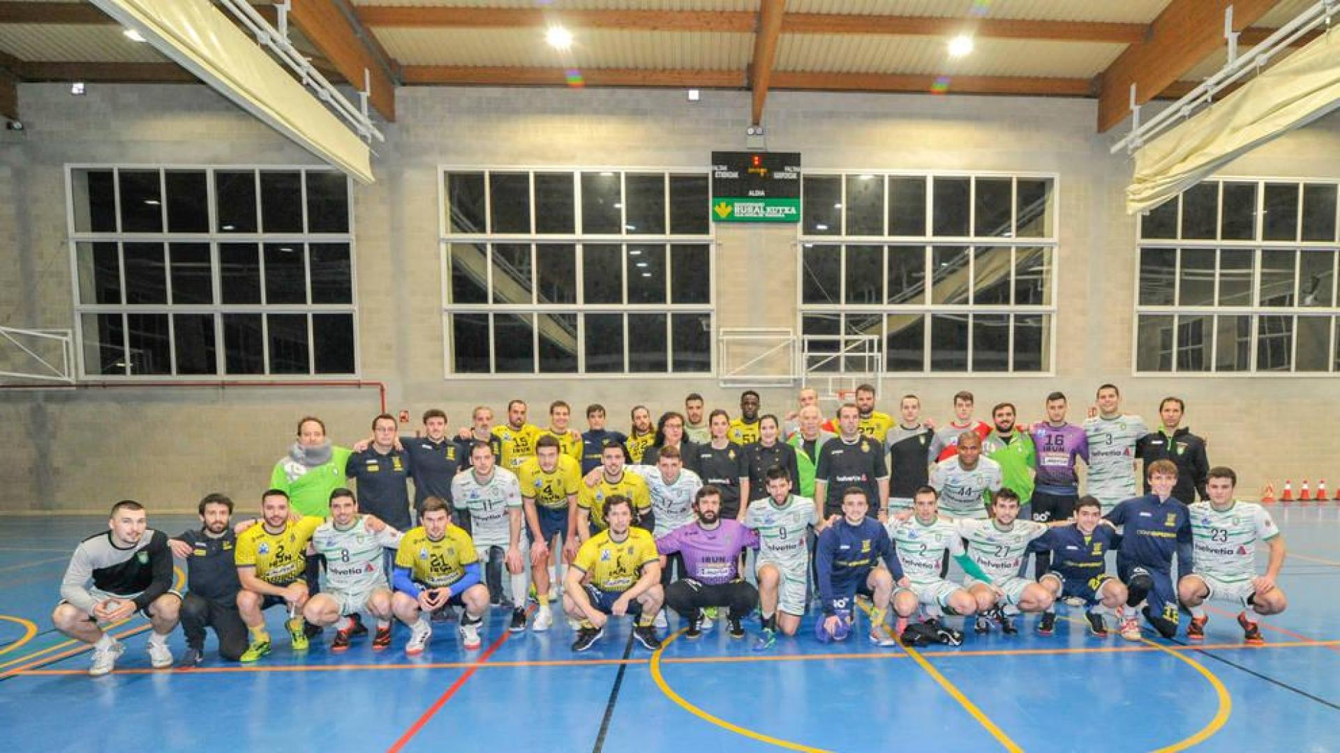 Helvetia Anaitasuna y Bidasoa, protagonistas del amistoso disputado este viernes en Lekunberri.