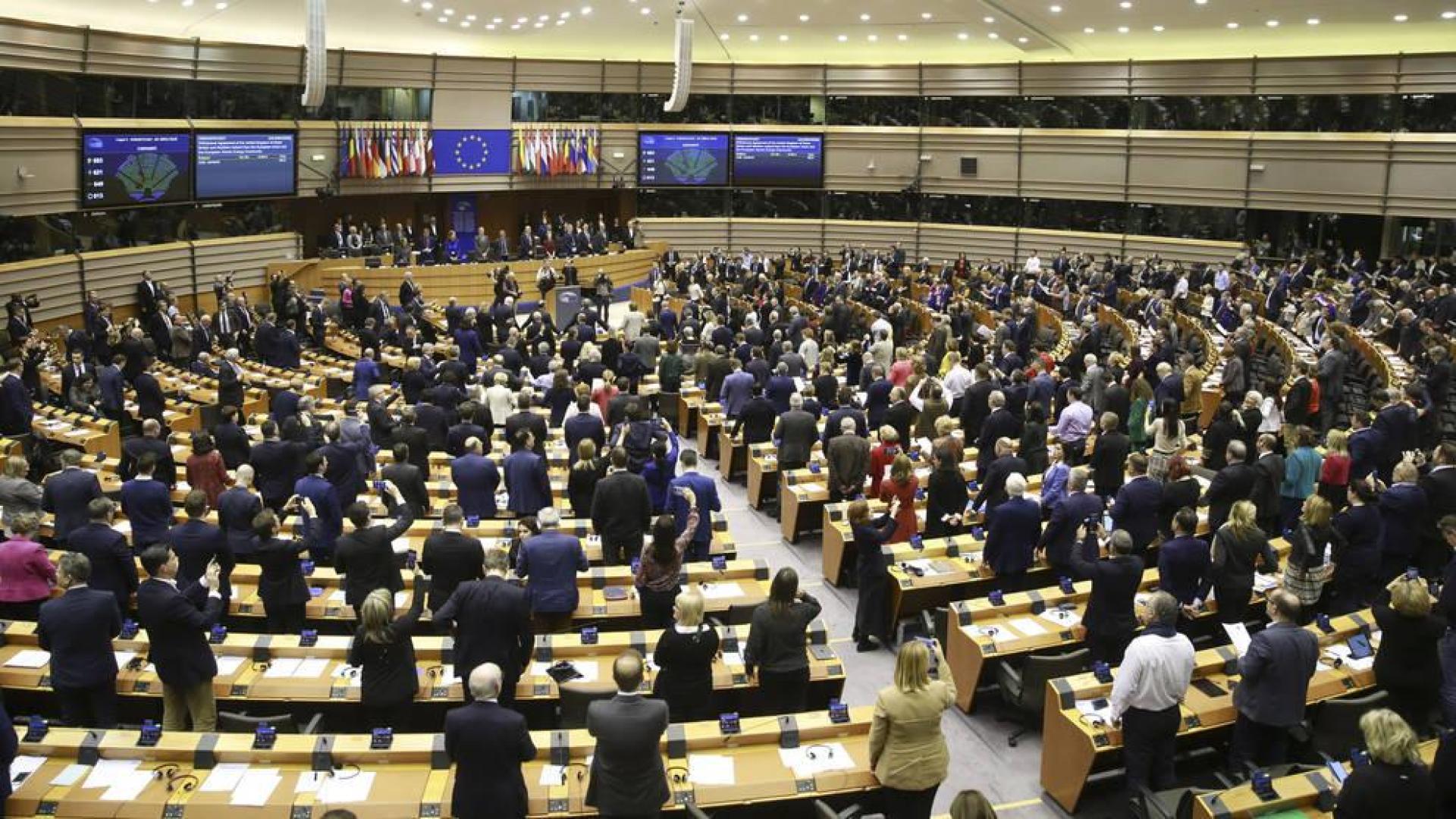 El Parlamento Europeo ratifica el acuerdo del 'brexit'
