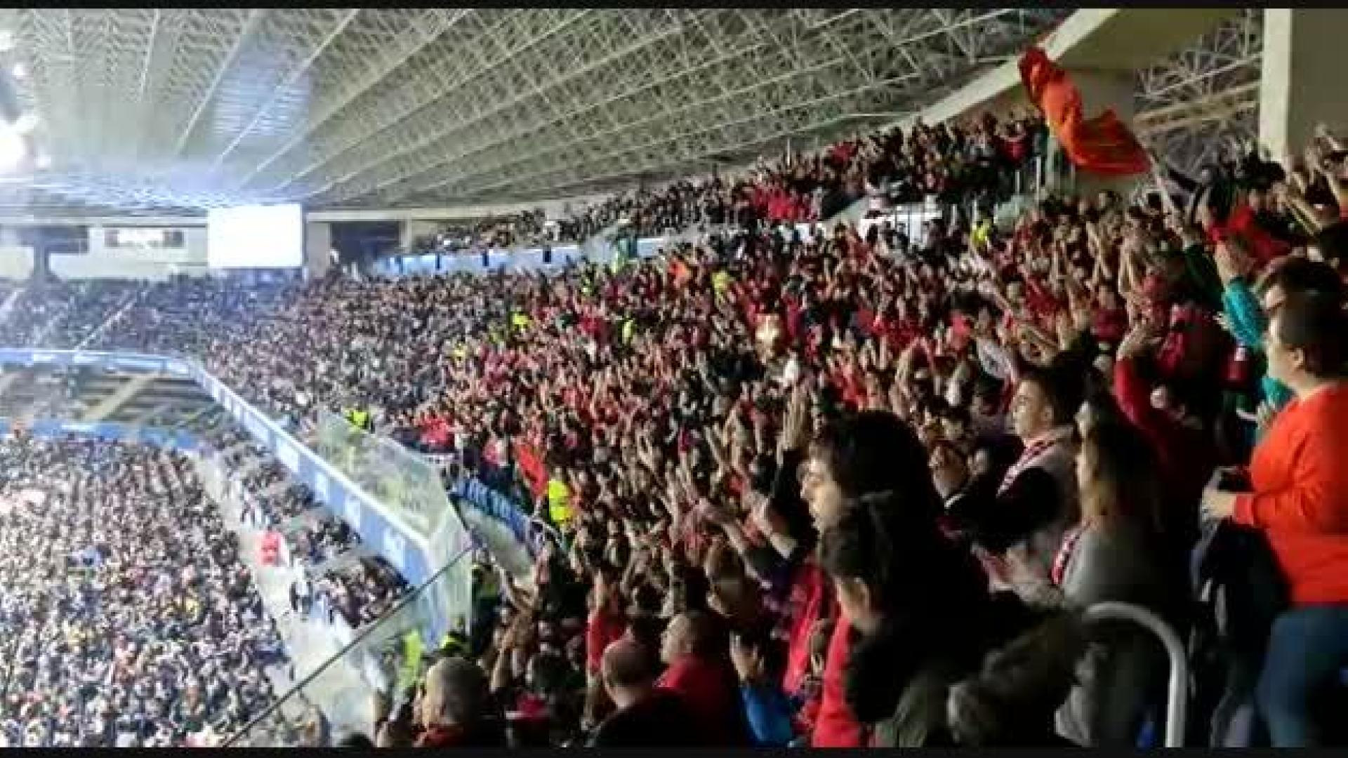 Afición de Osasuna en el Reale Arena