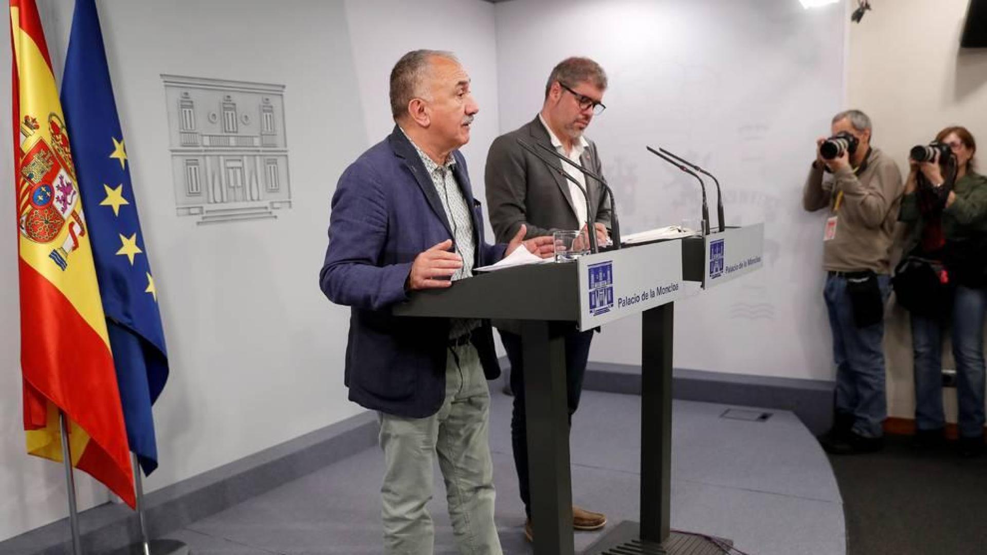 Los secretarios generales de UGT y CC.OO, Pepe Álvarez (i) y Unai Sordo.