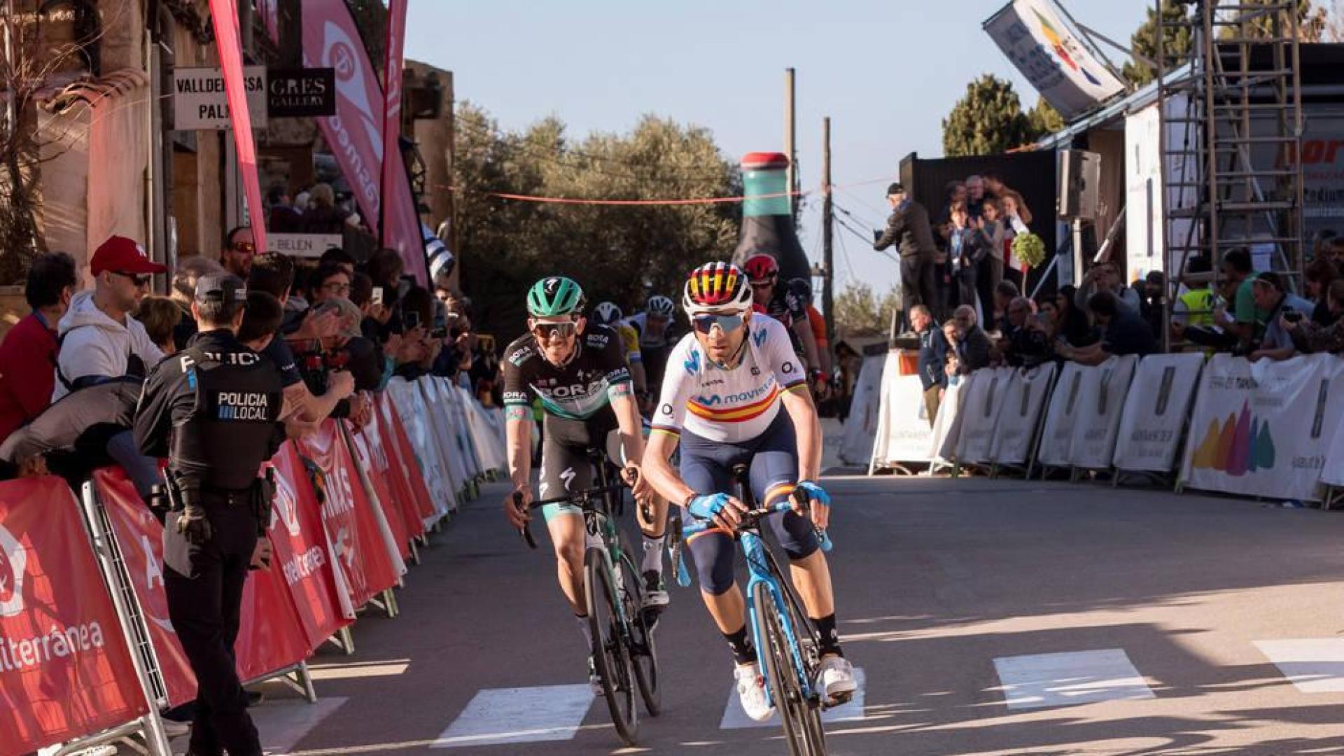Valverde, segundo, conquista su primer podio del año tras Buchmann