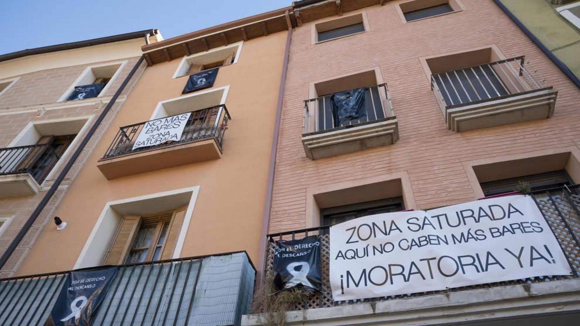 Vecinos de la zona de Herrerías en Tudela protestan por el ruido de los bares