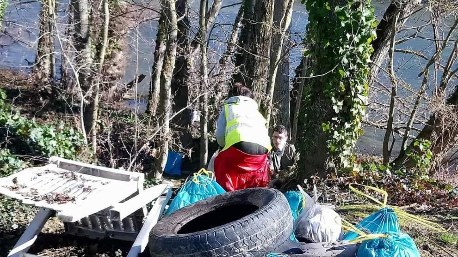 Operación limpieza en el Arga