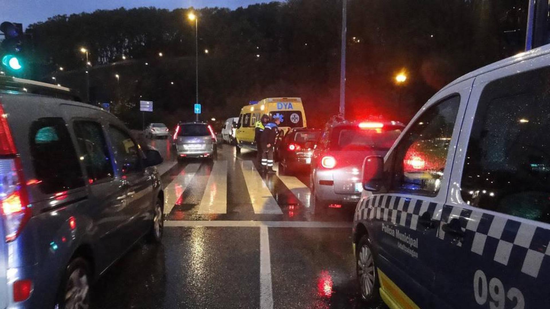 Una mujer sufre una fractura de pierna tras ser atropellada en Pamplona