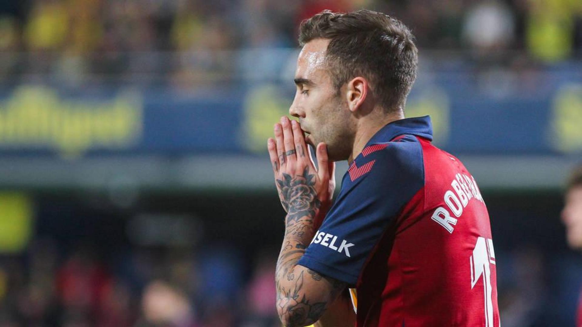 Rober Ibáñez se lamenta después de una oportunidad perdida este domingo en el estadio de La Cerámica. El valenciano no era titular desde la jornada 6.