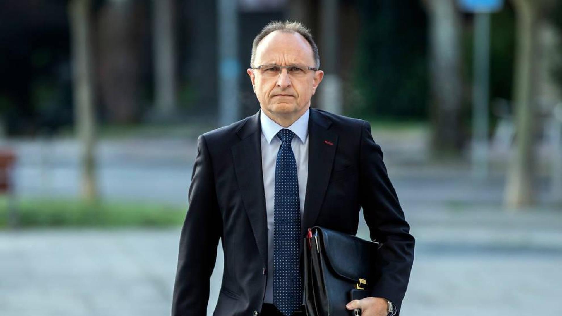 Ardanaz afirma que las facturas para justificar la salida de 1,4 millones le parecieron "extrañas"