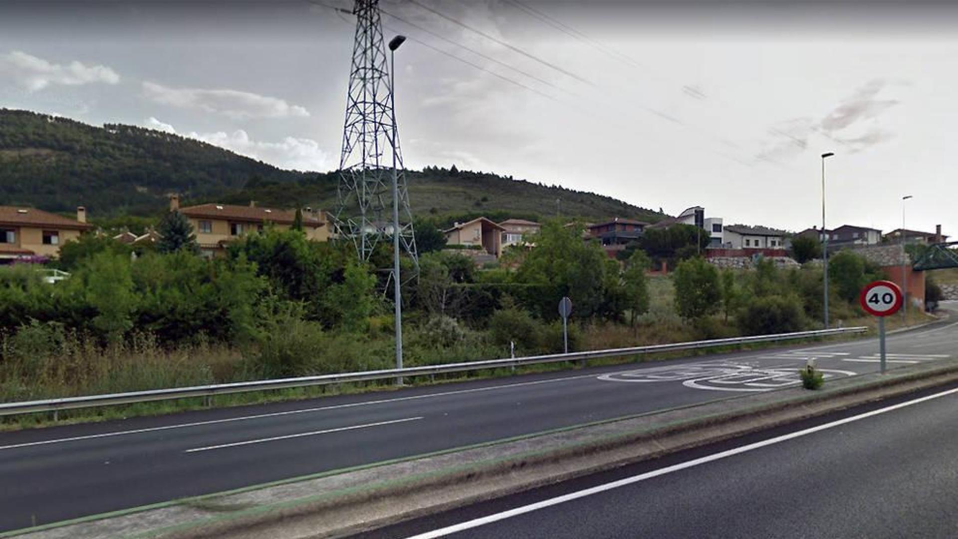 Una mujer de 34 años herida en una colisión en Artica