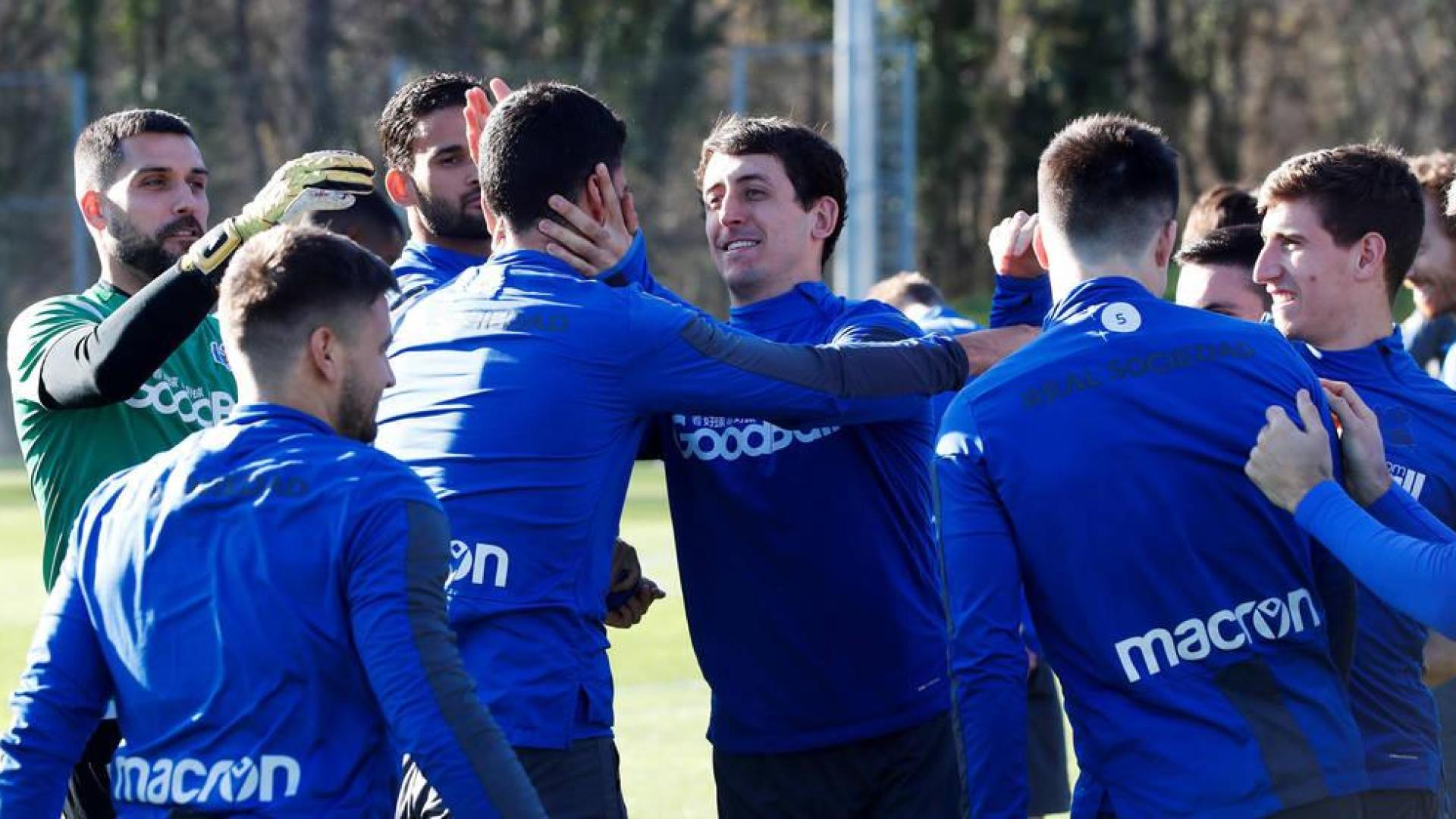 Los jugadores de la Real Sociedad, en un entrenamiento en Zubieta.