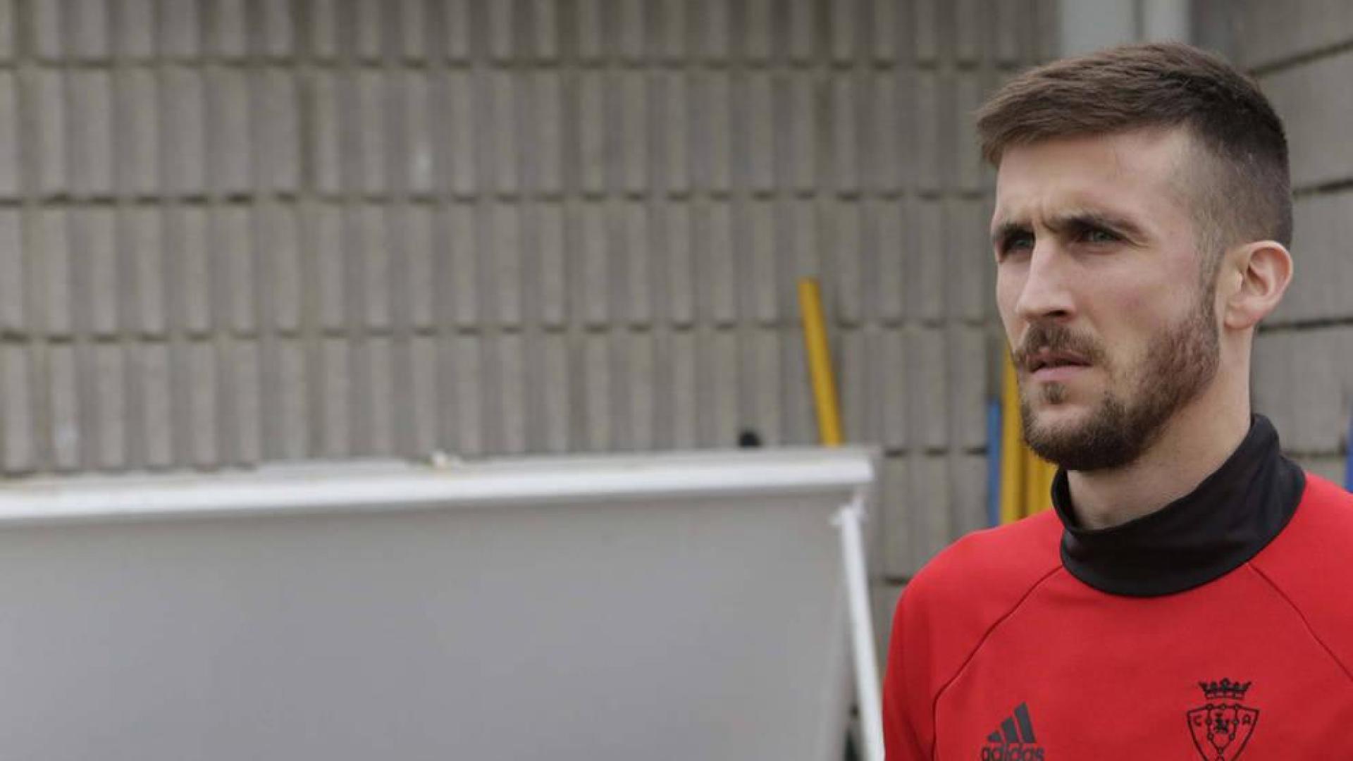 Oier Sanjurjo asciende también a la primera línea del 'Estellés del año'