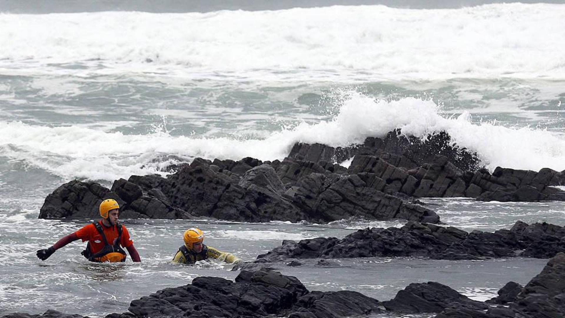 Continúa por cuarto día la búsqueda del niño arrastrado por el mar