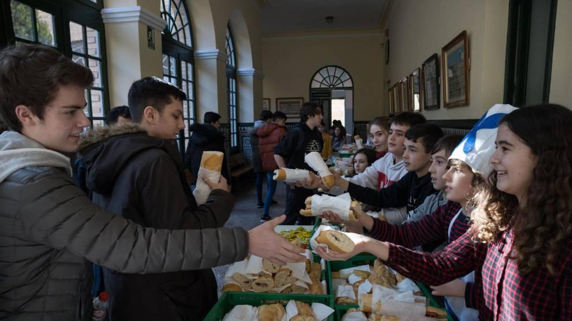 Jesuitas Tudela consigue más de 3.000 € con su Bocata Solidario