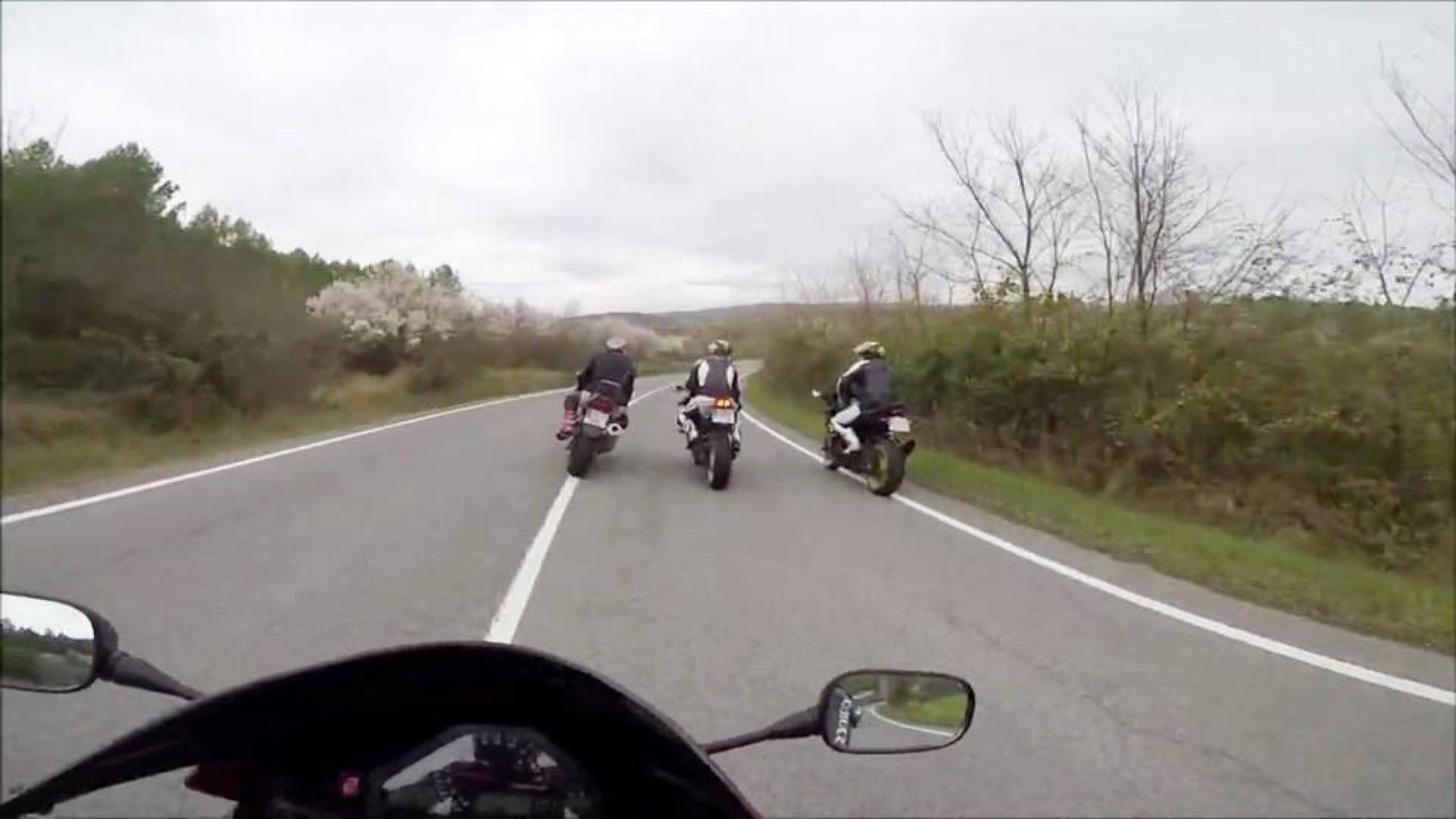 Identifican a 10 moteros por conducir de forma temeraria y grabarse en vídeo en Navarra