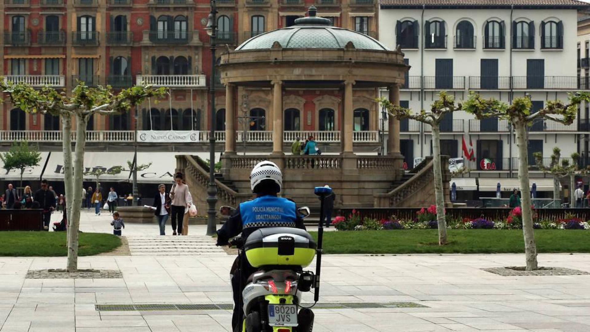 Las patrullas de policía en bici estarán en la calle en marzo o abril