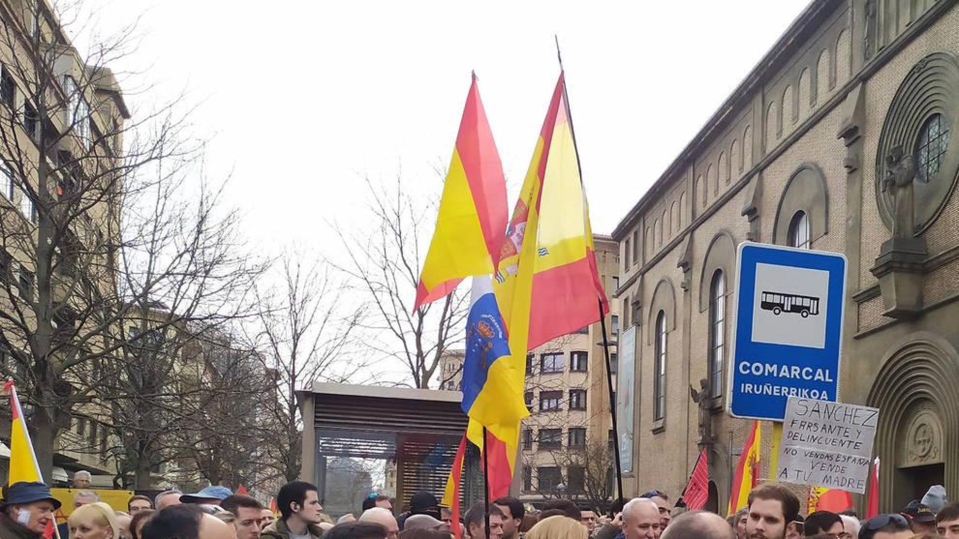 Una concentración protesta en Pamplona contra el traspaso de tráfico a Navarra