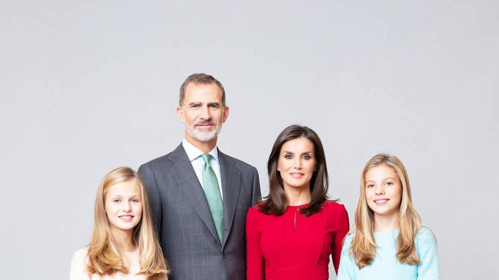 Felipe y Letizia renuevan el álbum familiar