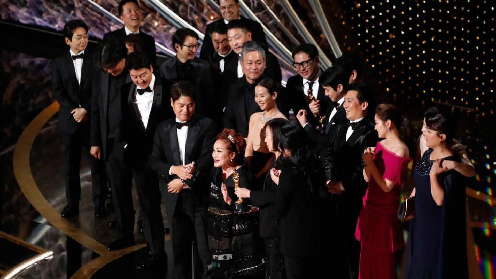 'Parásitos' arrasa en los Oscar con cuatro premios, incluido mejor película