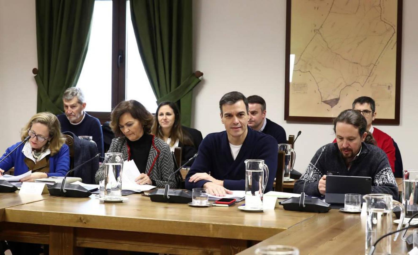 Iglesias, junto a Pedro Sánchez, en el retiro de Quintos de Mora.