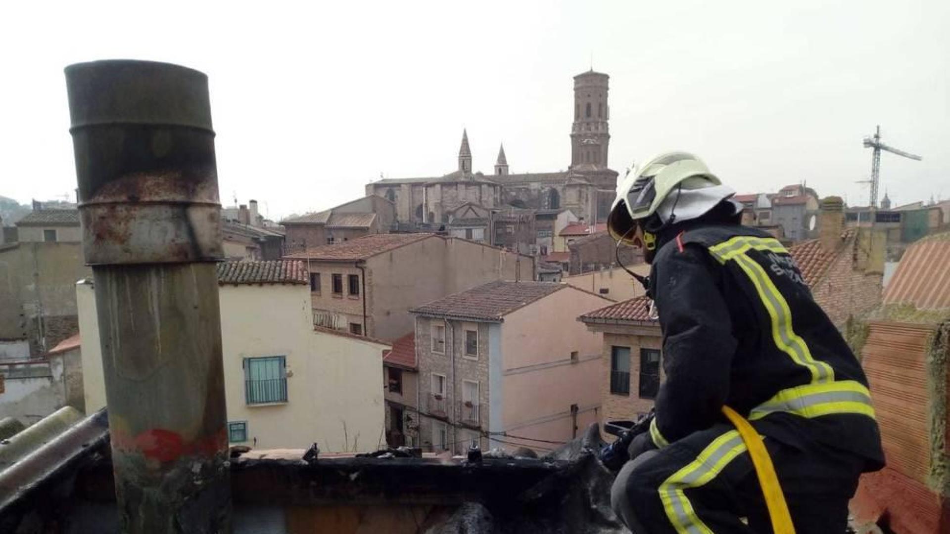 Un incendio provoca daños en una vivienda de Tudela, sin causar heridos