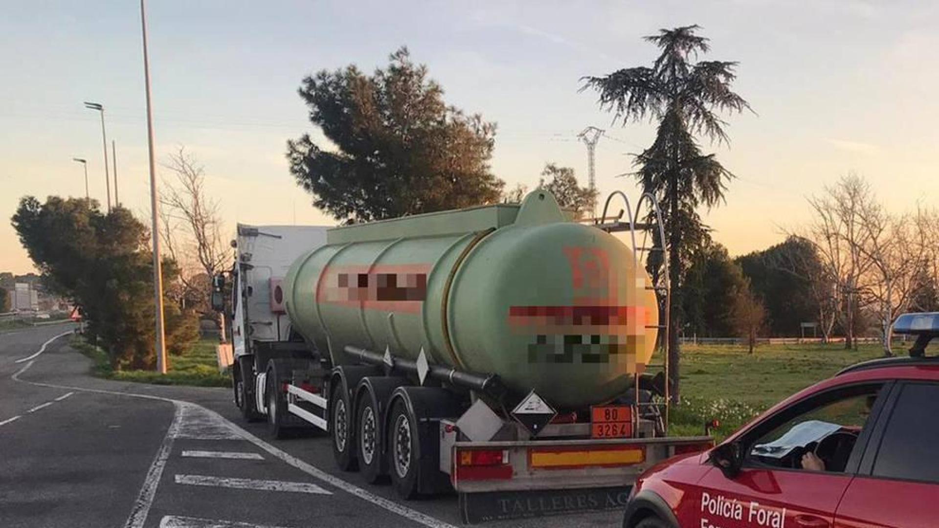 Un camionero que llevaba mercancías peligrosas da positivo en cocaína en Marcilla