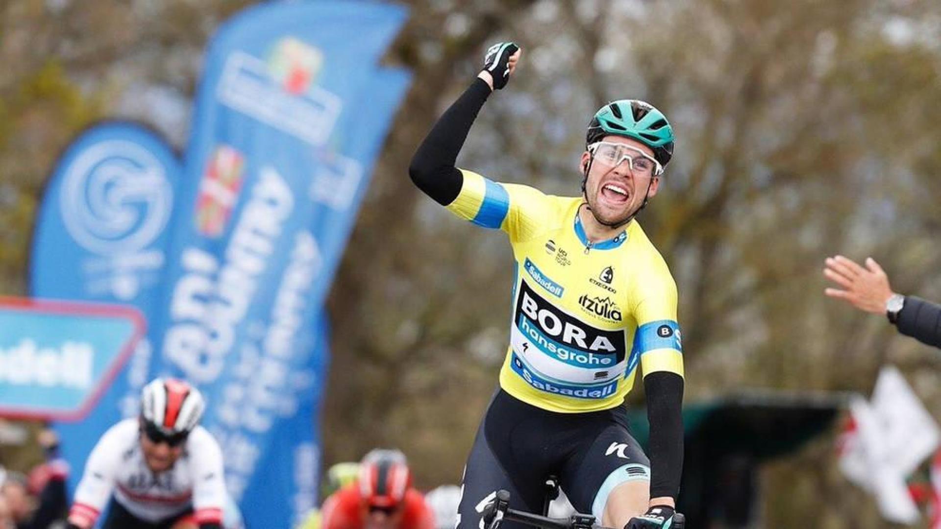 El alemán Schachmann prolonga su racha dulce en la Vuelta al País Vasco