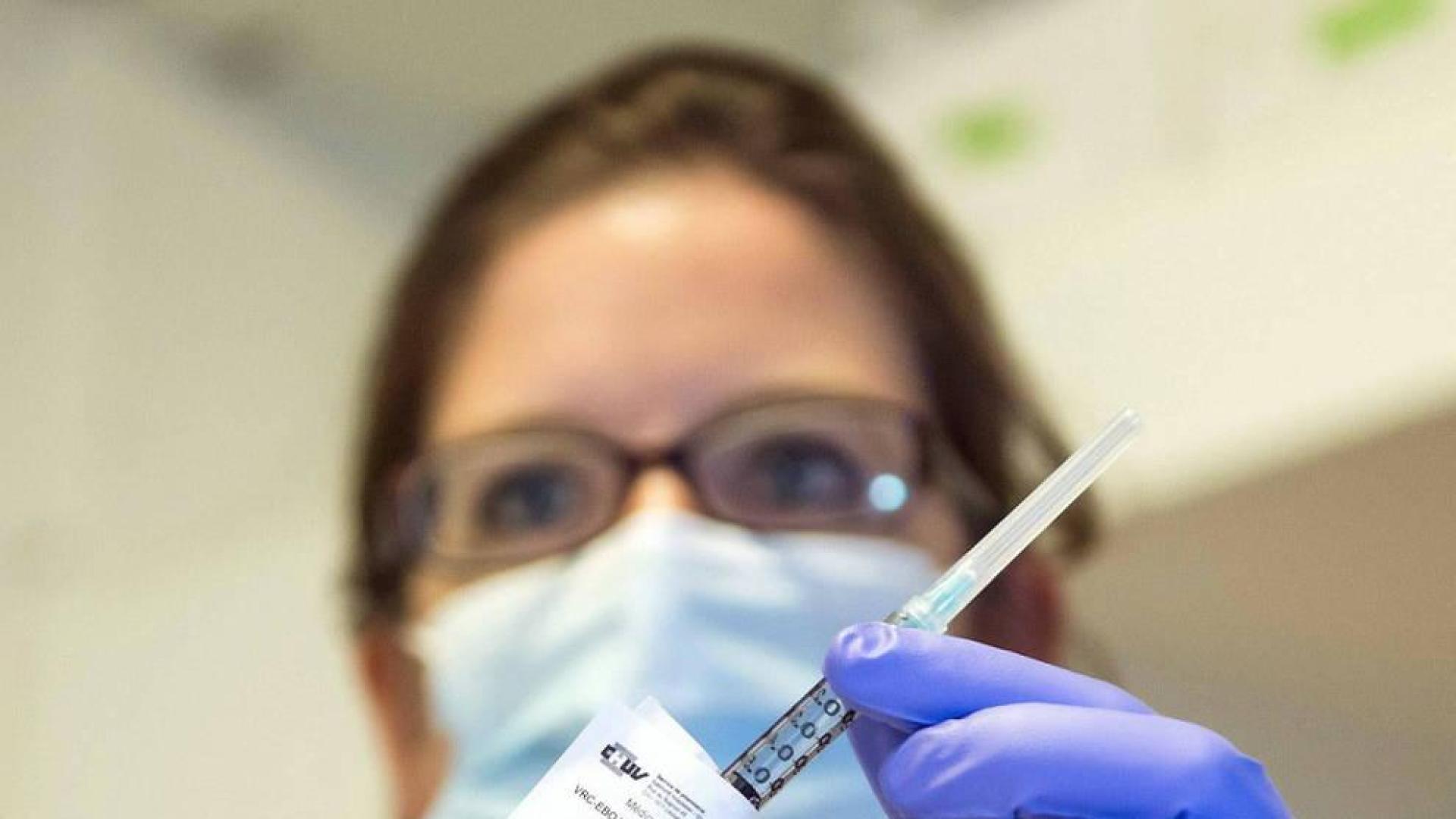 La gravedad del ébola acelera a buscar una vacuna