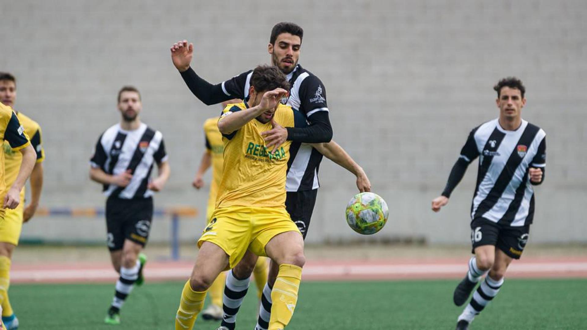 El centrocampista del Izarra Rúper se lesionó ayer en el partido ante el Haro.