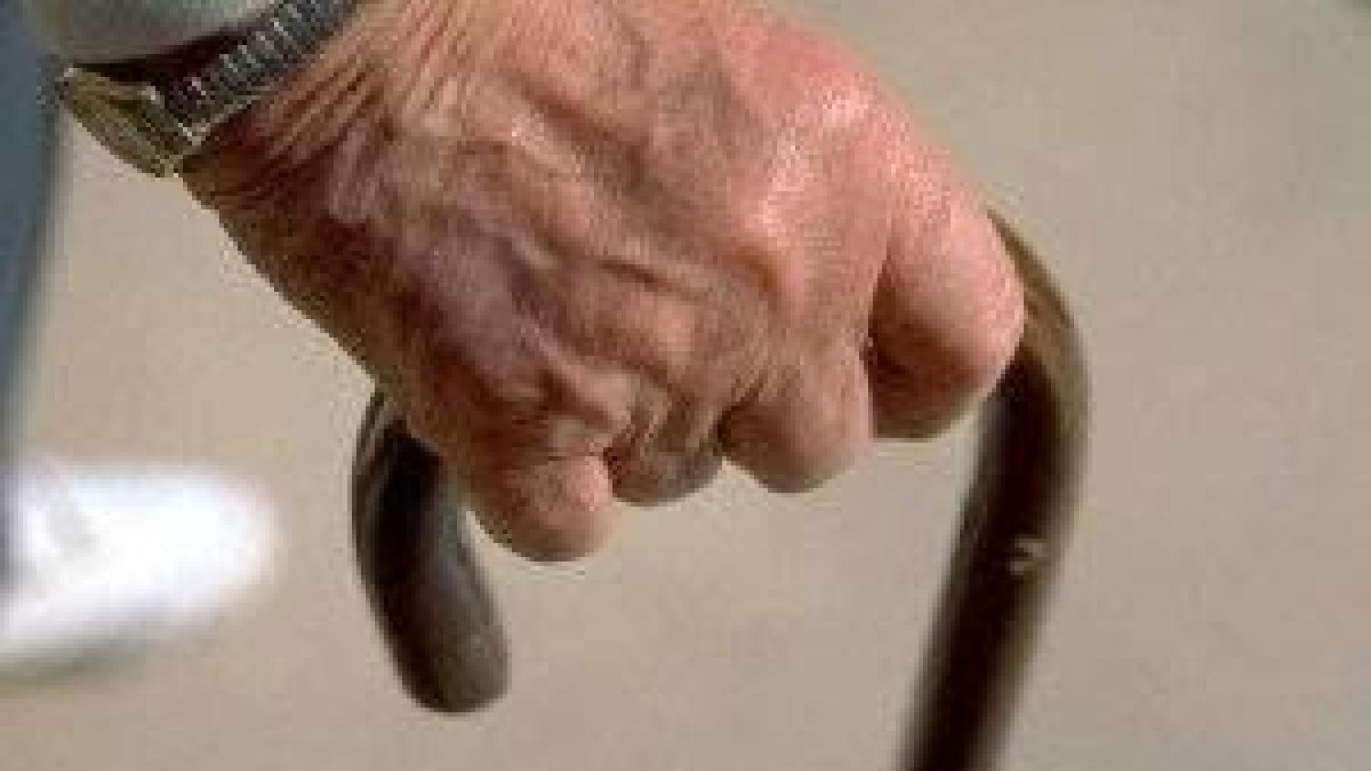 Un hombre de 86 años deja inconsciente a otro de 65 tras una discusión de tráfico