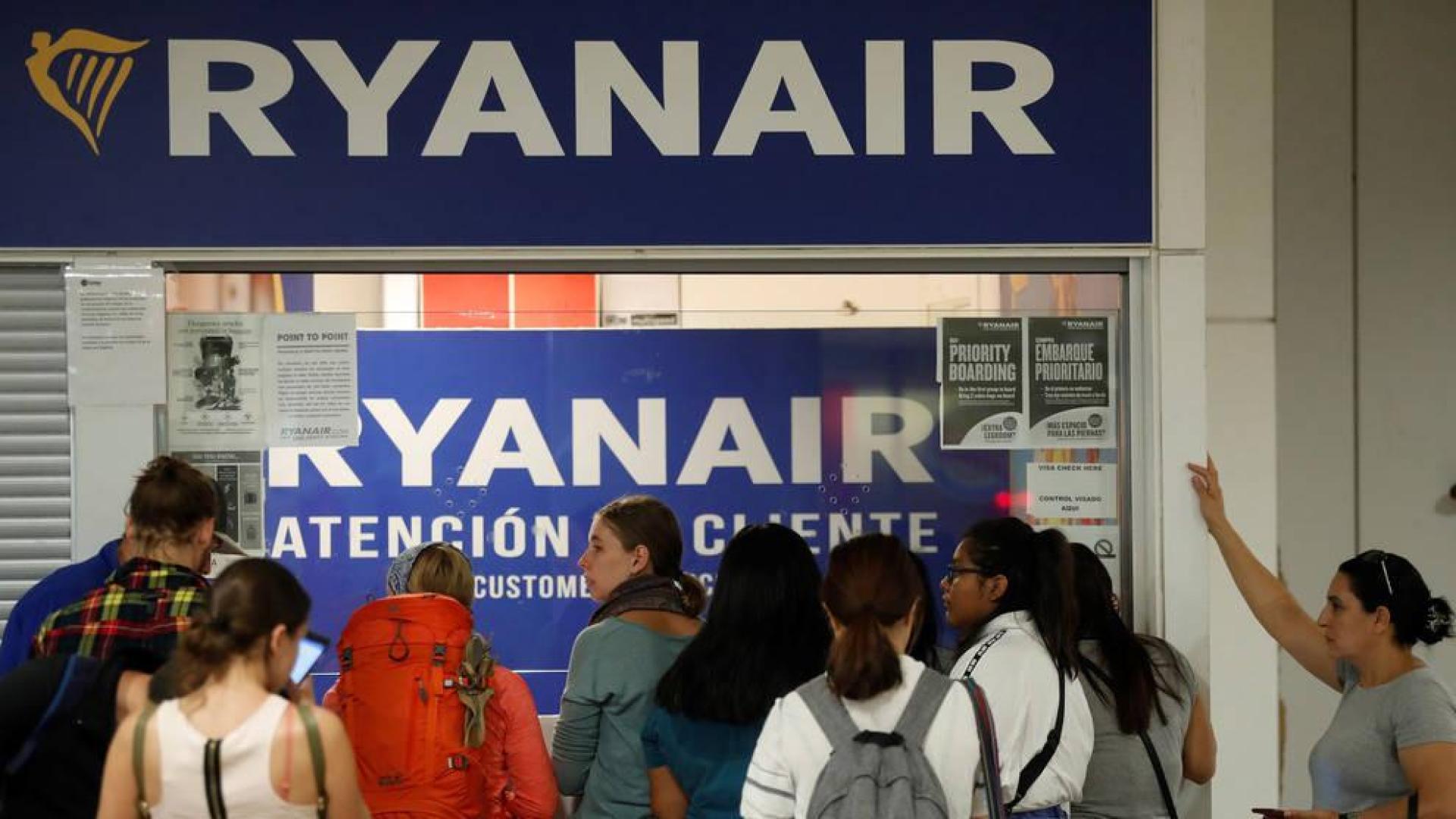 Ryanair pide diálogo tras una huelga de pilotos con 400 cancelaciones
