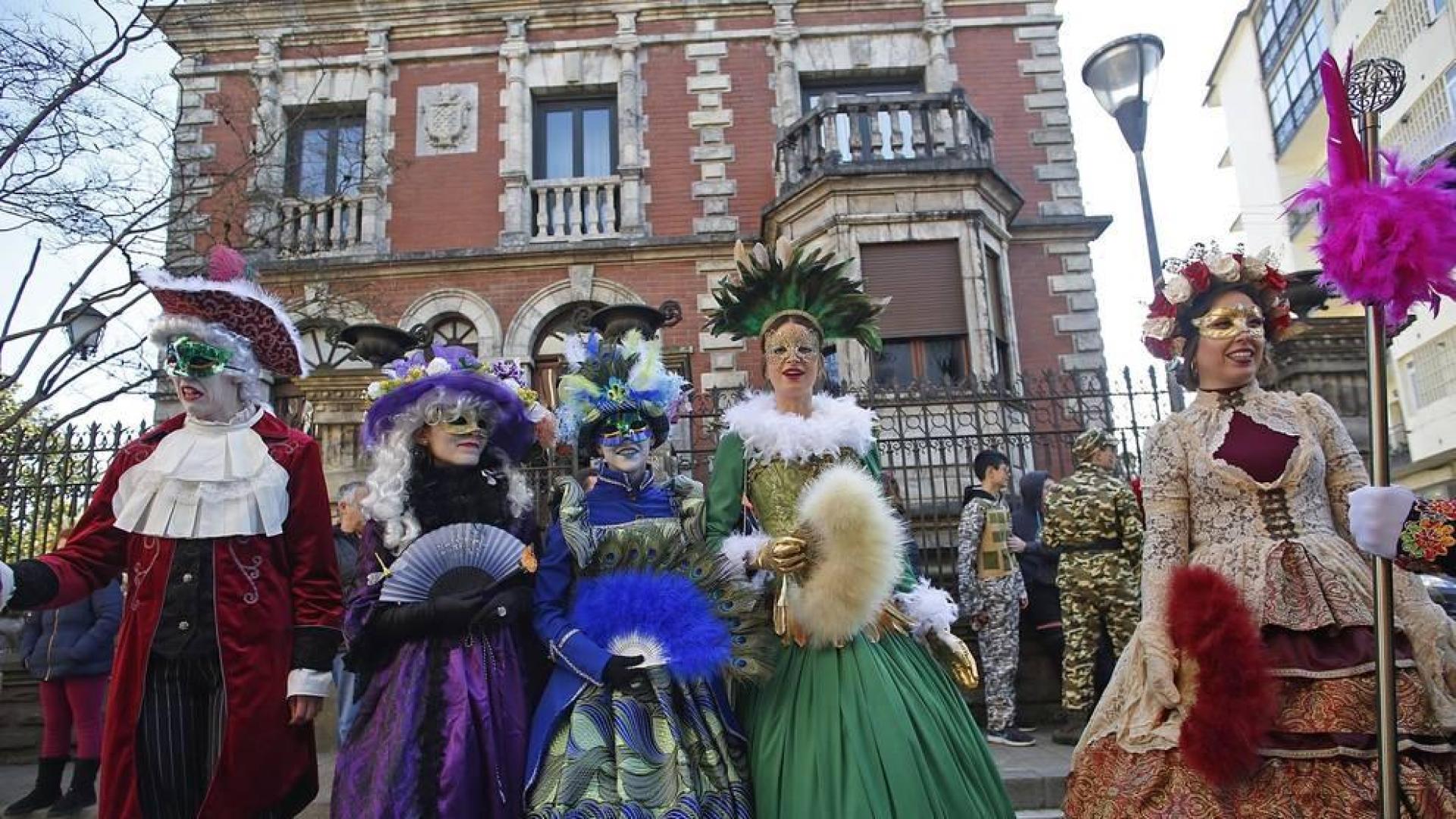 Galería de fotos del desfile de Carnaval celebrado el sábado 22 de febrero en Elizondo