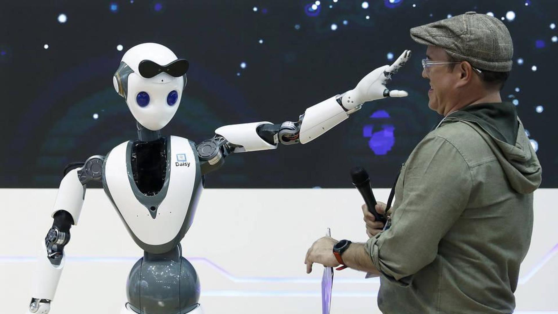 Llegan internet para alargar la vida y los robots que te cuidan