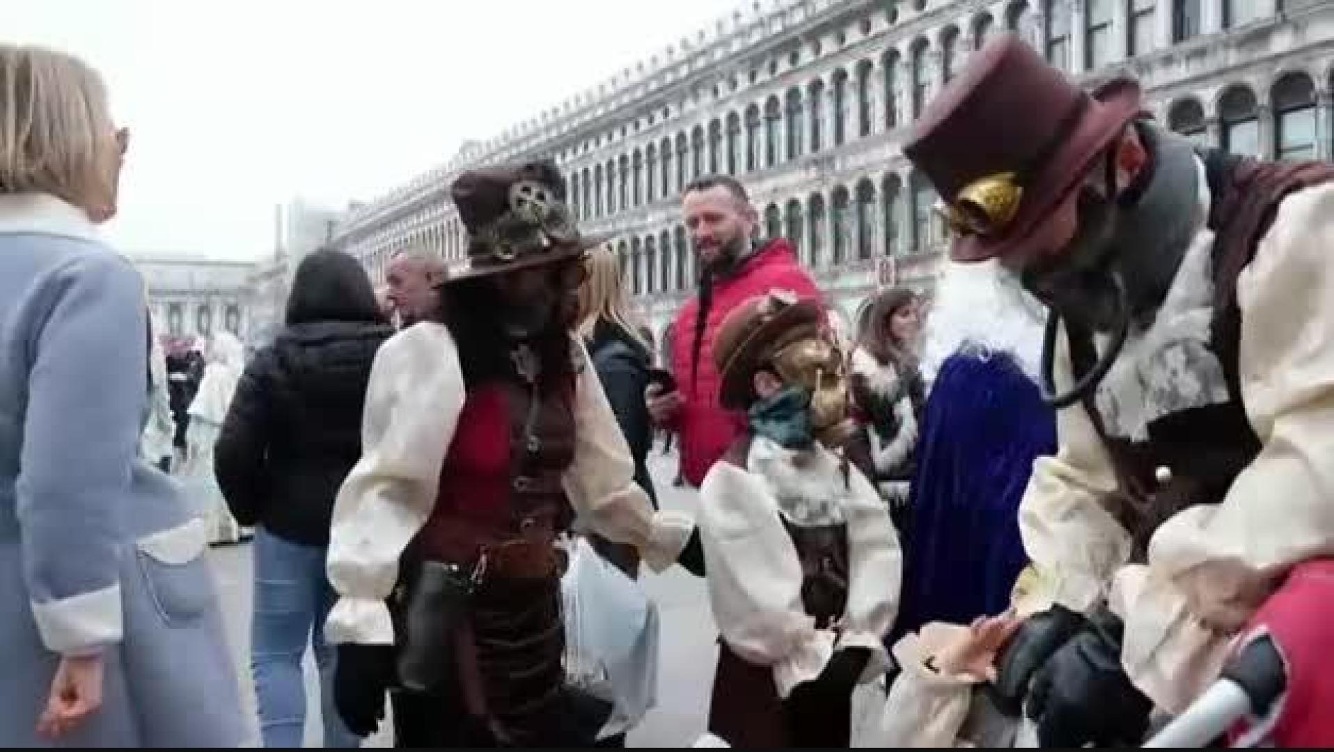Venecia suspende su carnaval por el coronavirus