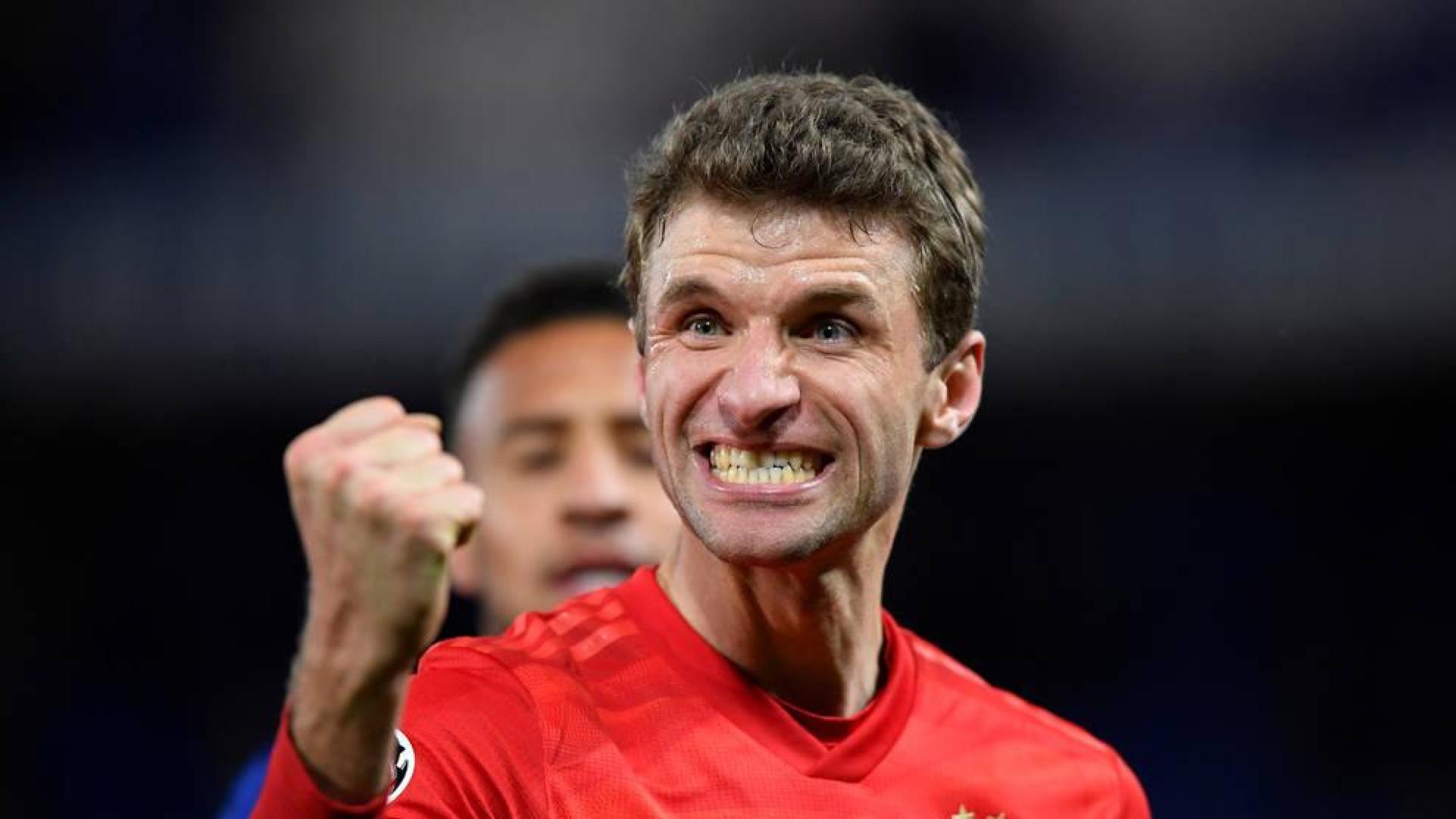 Thomas Muller celebra el triunfo del Bayern.
