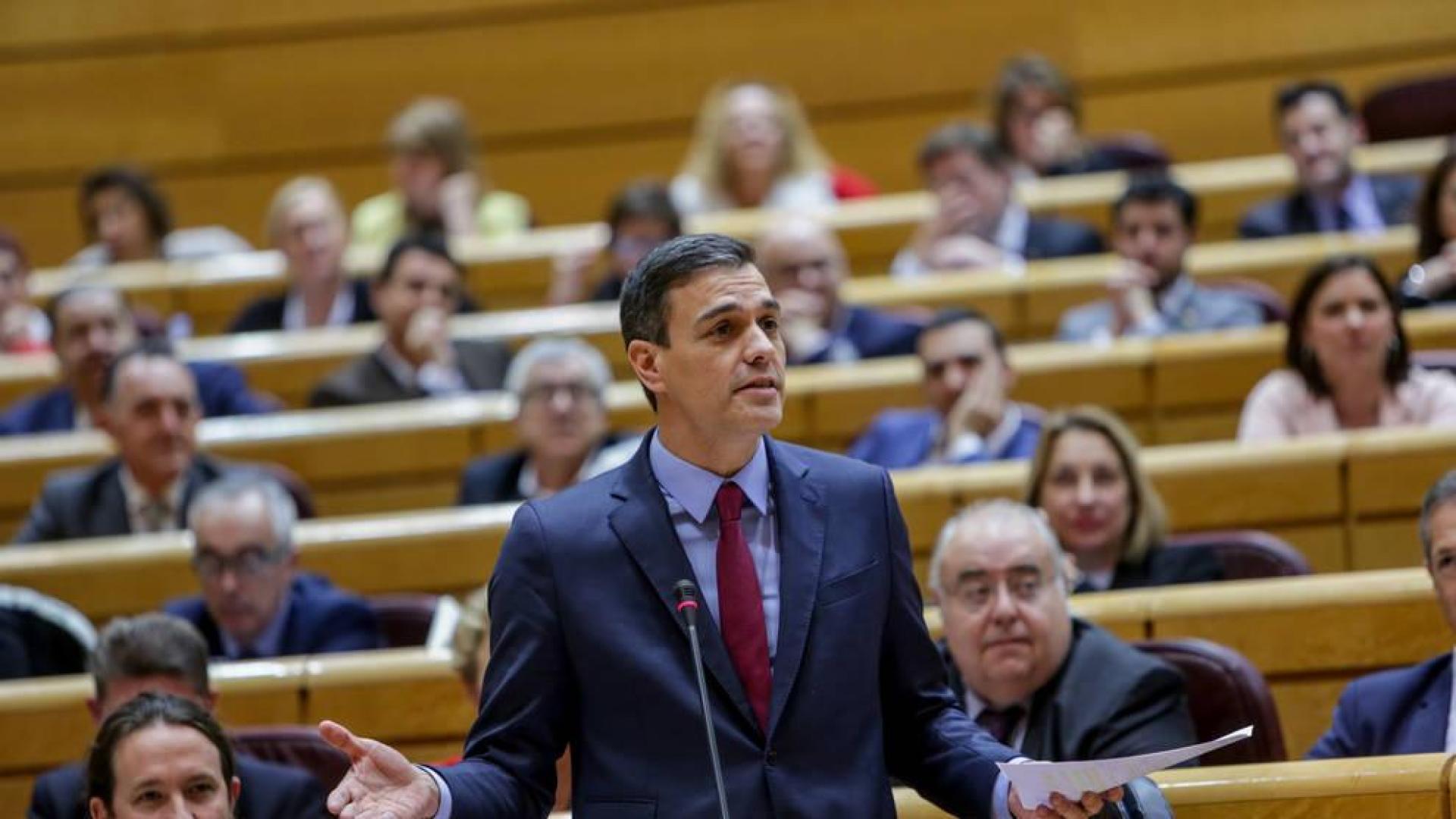 Sánchez defiende a Ábalos y Maroto le acusa de mentir ante el Senado