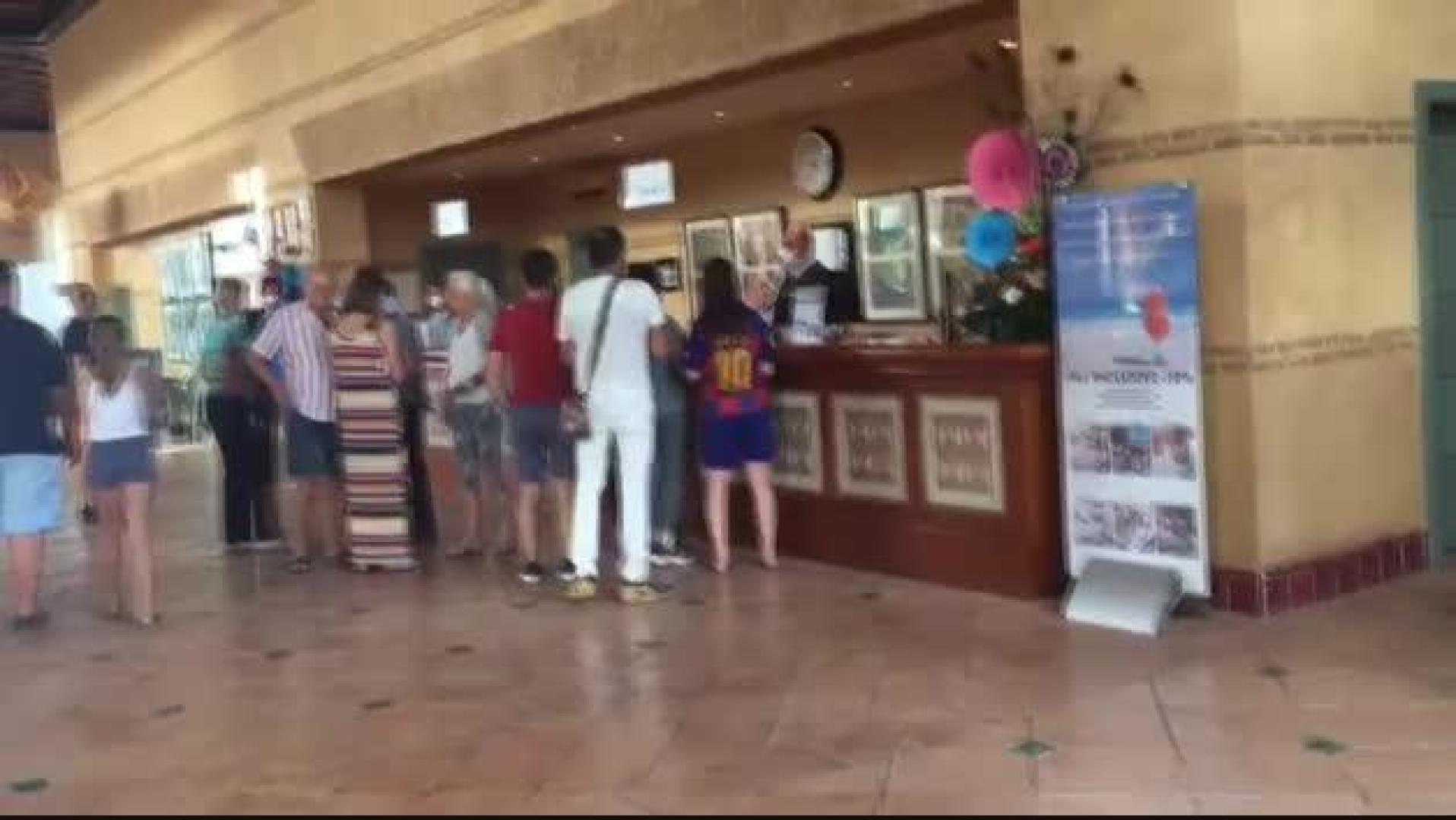 Así viven los huéspedes del hotel de Tenerife la cuarentena por coronavirus